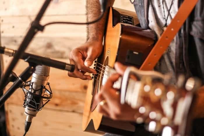 Best PA System For Acoustic Guitar And Vocals